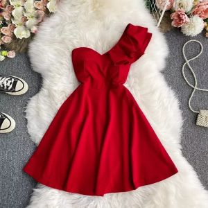 Червена рокля MS3355